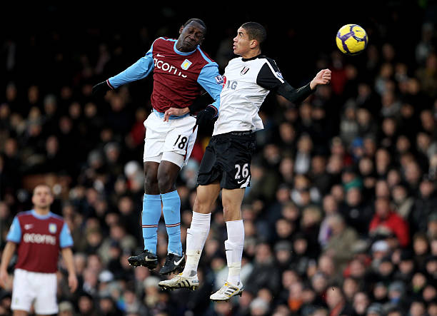 納感到頭疼 納感到頭疼