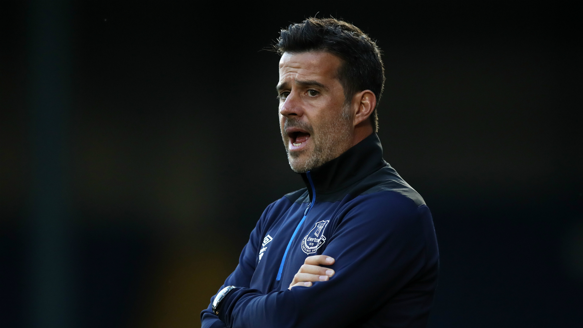 守的坚韧与 守的坚韧与