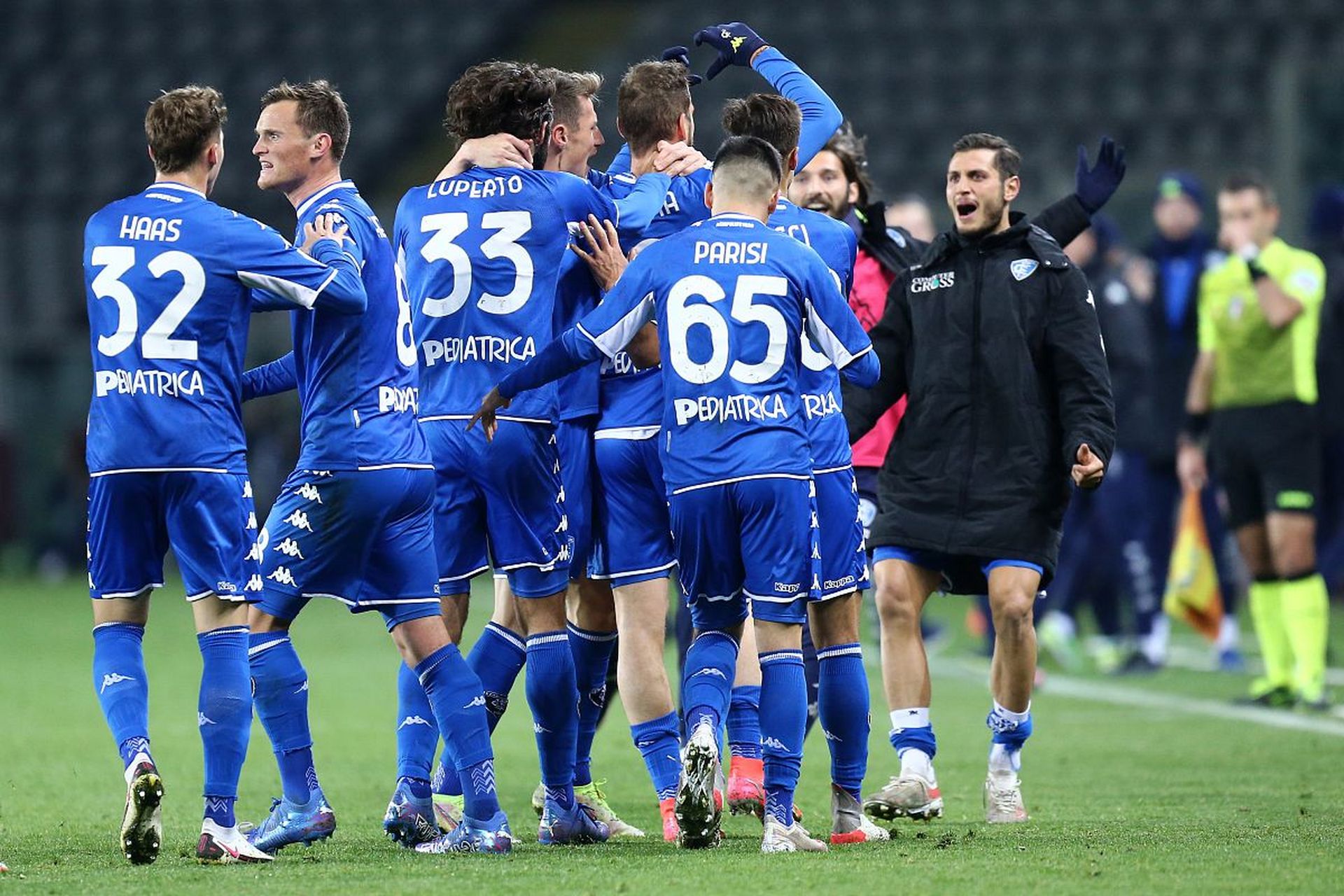 在伯纳乌留 在伯纳乌留